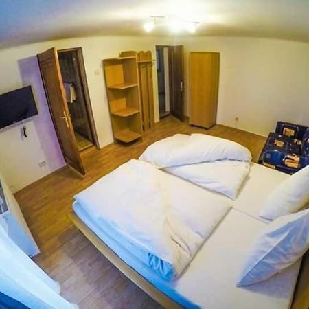 Casa Germana Hotell Lupeni  Exteriör bild